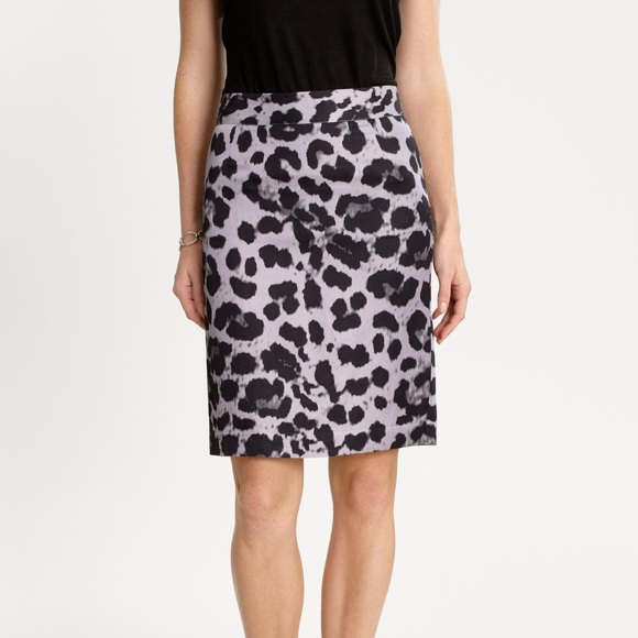 Banana Republic Dresses & Skirts - Banana Republic Animal Print Pencil Skirt